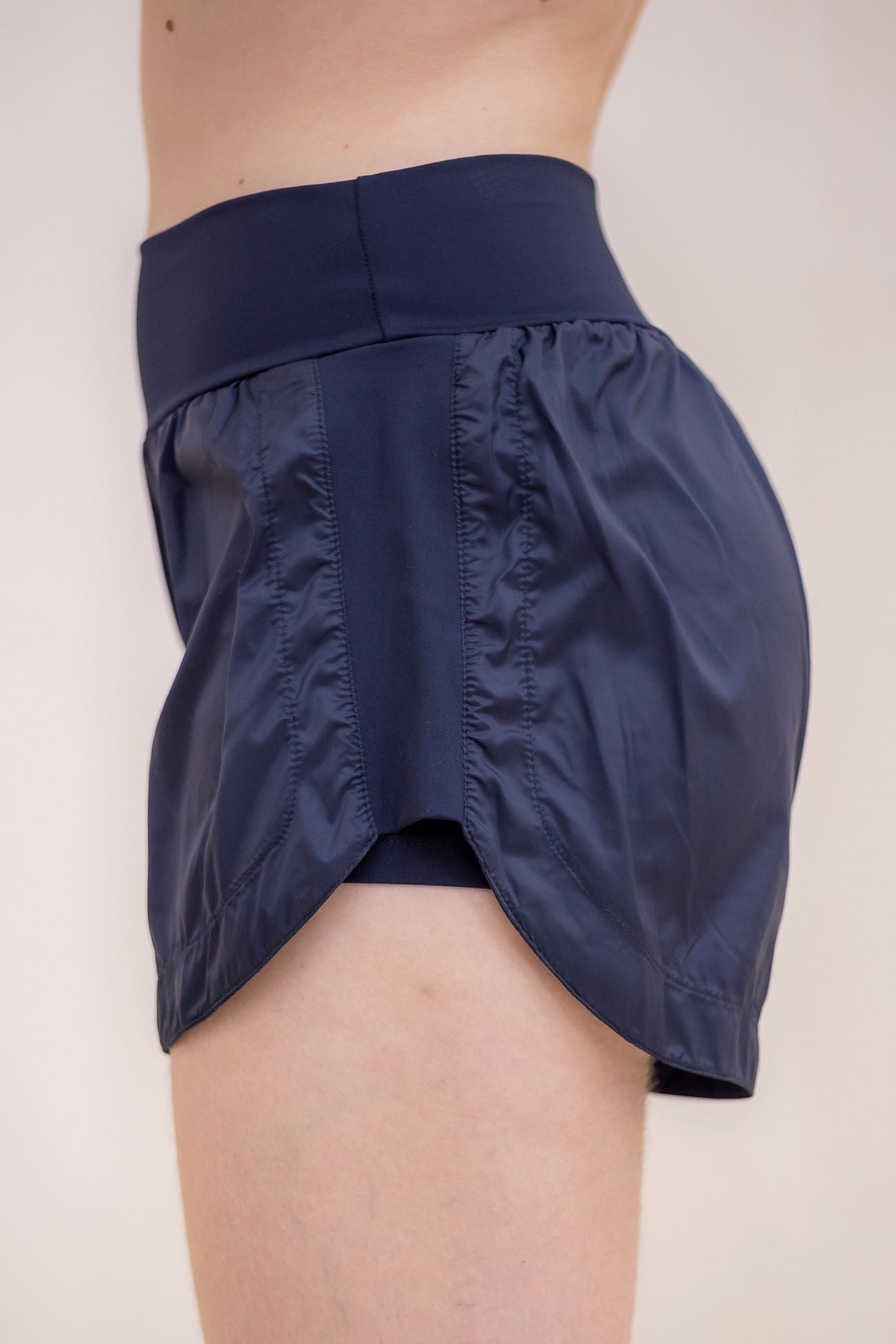 SHORT CORTA-VENTO